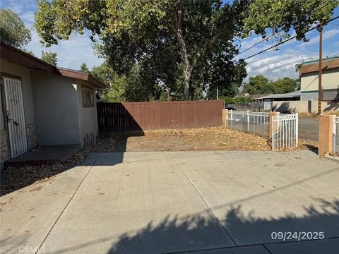 Tiny photo for 885 San Jacinto St, San Bernardino, CA 92408 (MLS # CV25238950)
