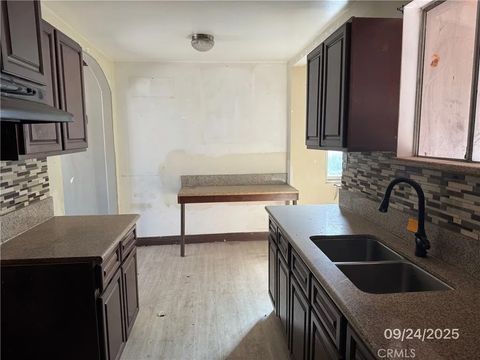Tiny photo for 885 San Jacinto St, San Bernardino, CA 92408 (MLS # CV25238950)