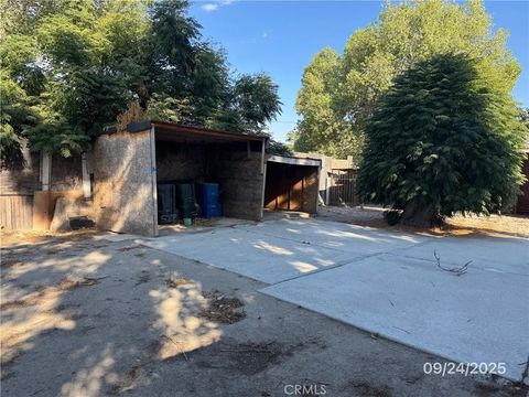 Tiny photo for 885 San Jacinto St, San Bernardino, CA 92408 (MLS # CV25238950)