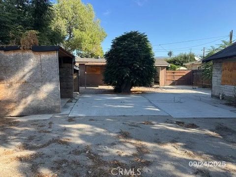 Tiny photo for 885 San Jacinto St, San Bernardino, CA 92408 (MLS # CV25238950)