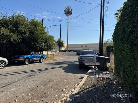 Tiny photo for 885 San Jacinto St, San Bernardino, CA 92408 (MLS # CV25238950)