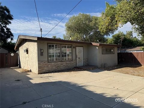 Tiny photo for 885 San Jacinto St, San Bernardino, CA 92408 (MLS # CV25238950)