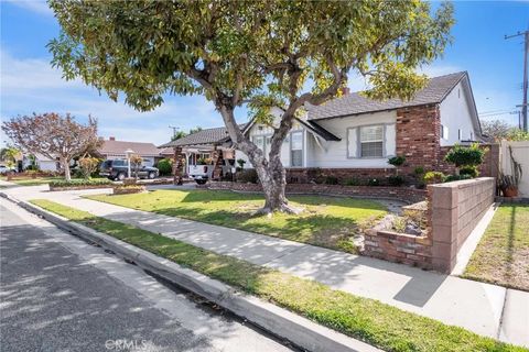 Tiny photo for 6208 Hedda Street, Lakewood, CA 90713 (MLS # PW25247150)