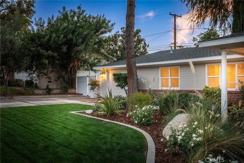 Tiny photo for 510 Lime St, Redlands, CA 92374 (MLS # IG25220809)