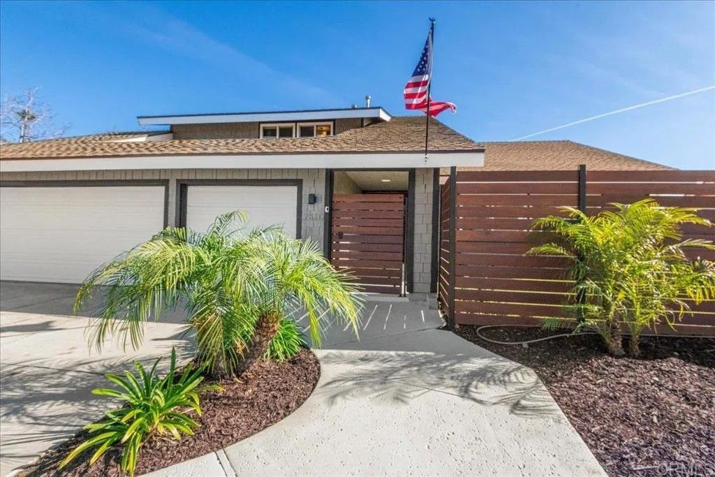 Photo of 7310 Esfera Street, Carlsbad, CA 92009 (MLS # NDP2511222)