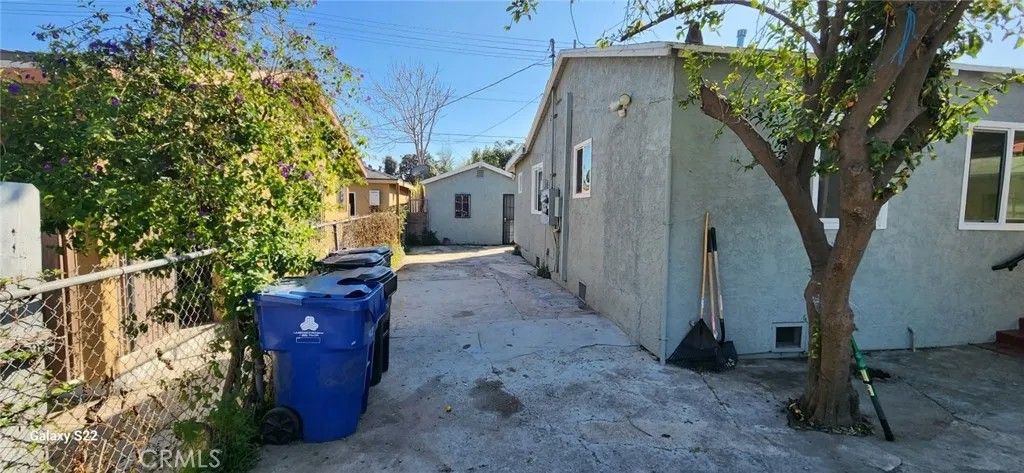 Photo of 1726 W 55th St, Los Angeles, CA 90062 (MLS # DW26091094)