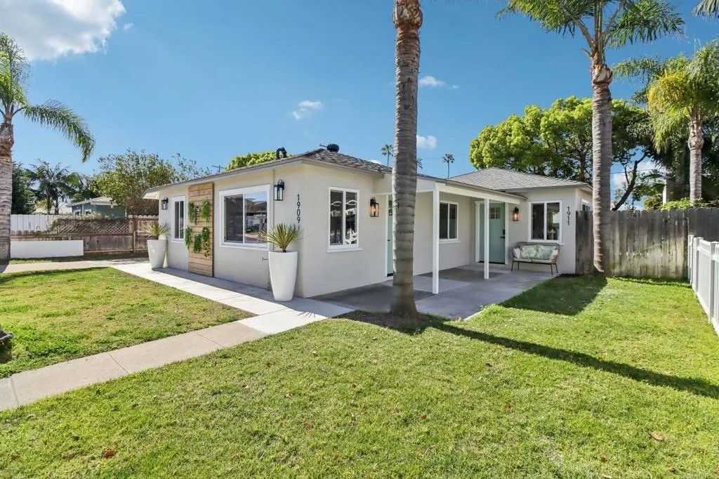 Photo of 1909 S Freeman Street, Oceanside, CA 92054 (MLS # NDP2602041)