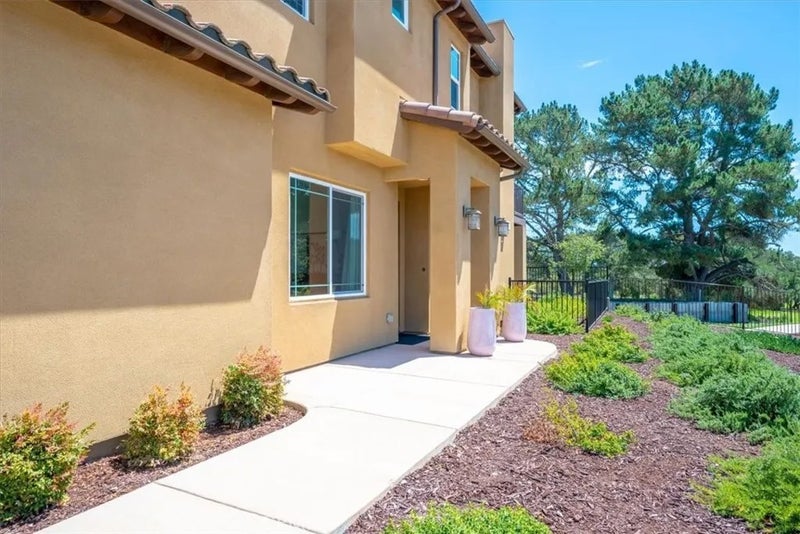 200 Oak Hill
