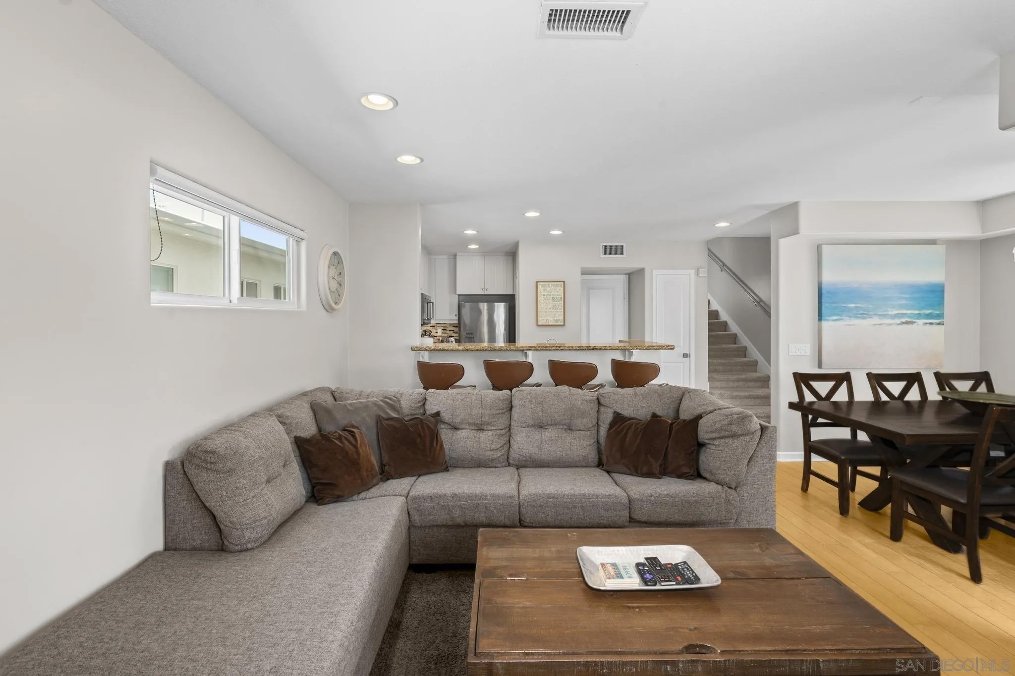 735 Jersey Court