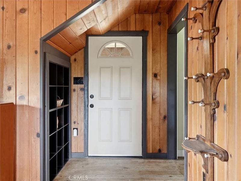 60036 Cascadel Dr S