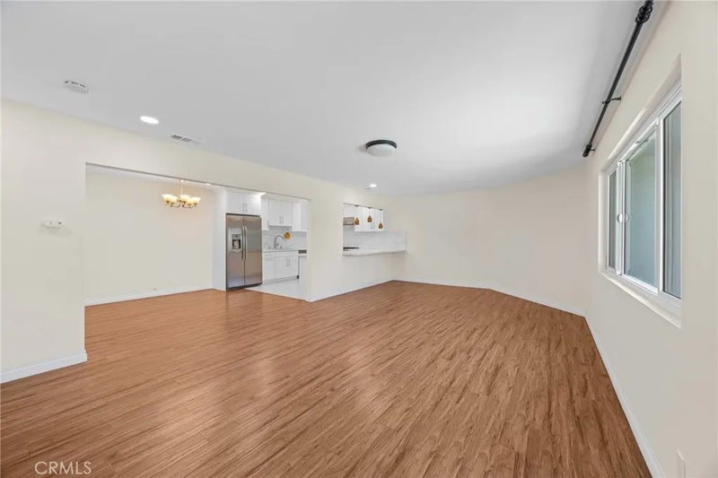 931 W Bainbridge