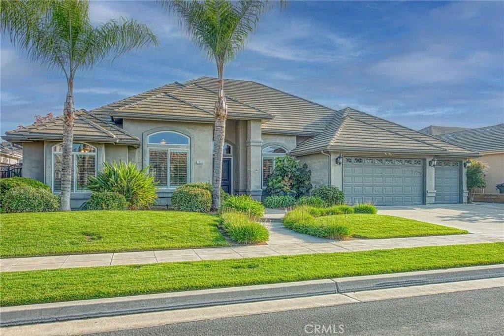 Photo of 7730 Gilroy Avenue, Fresno, CA 93722 (MLS # FR25270540)