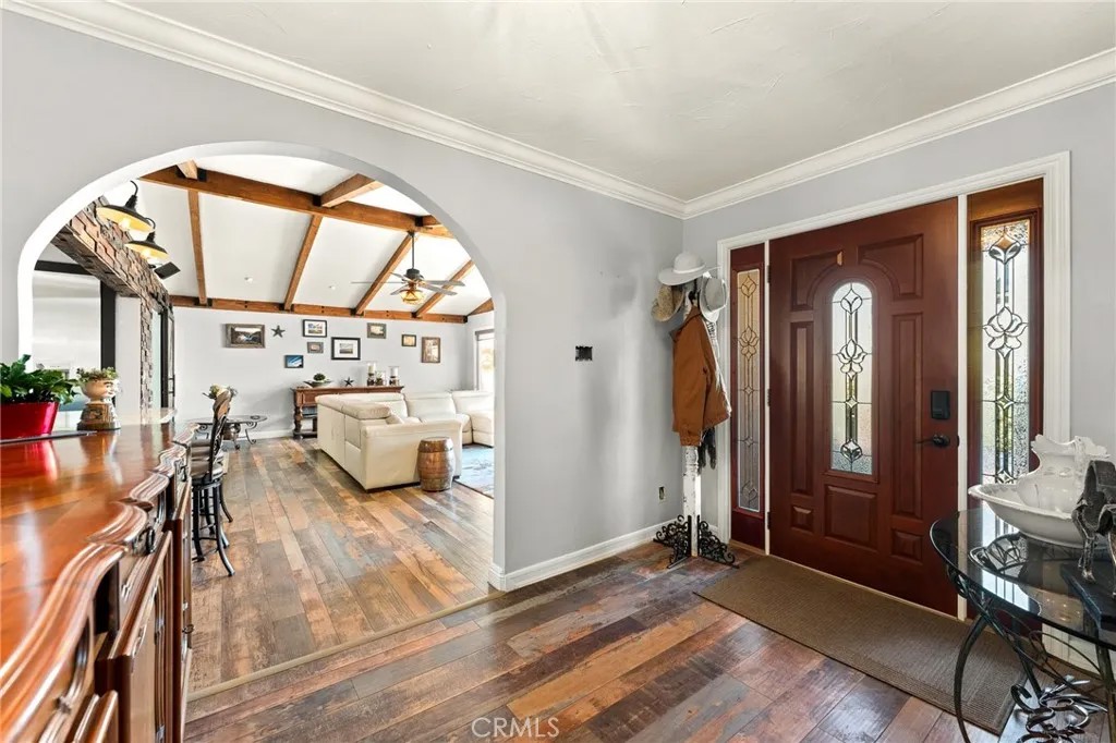 1675 Mountain View
