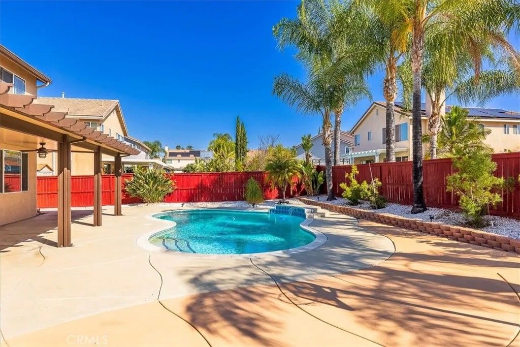 Photo of 35604 Shadow Dr, Winchester, CA 92596 (MLS # SW26047819)