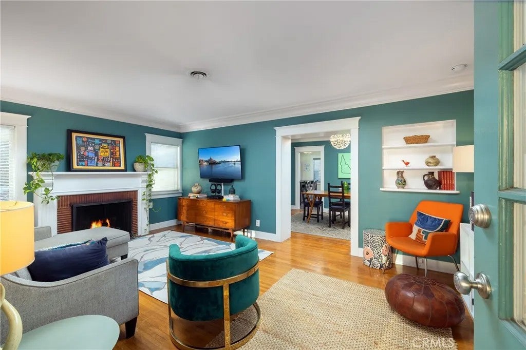 387 Coronado
