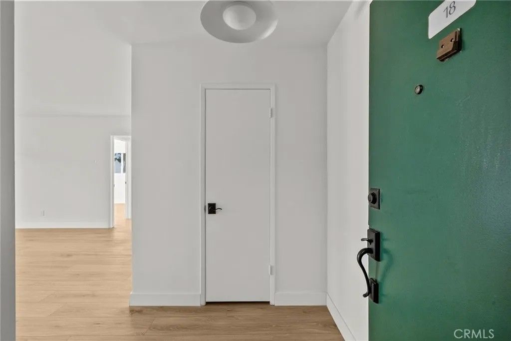 Photo of 5328 Newcastle #18, Encino, CA 91316 (MLS # SR26014722)