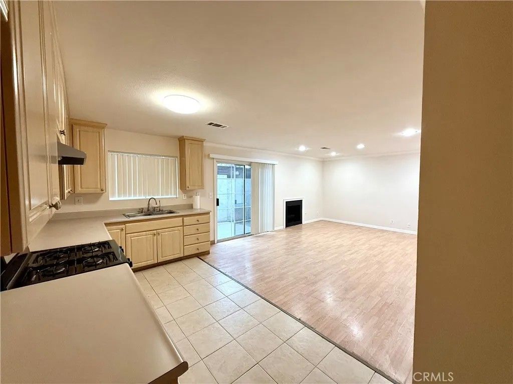 Photo of 6439 Woodman Ave #1, Van Nuys, CA 91401 (MLS # SR25280022)