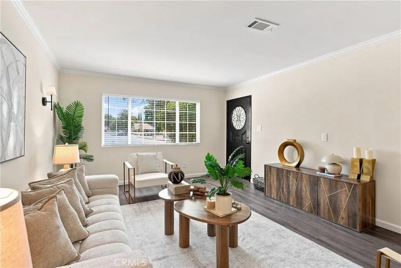 7635 Fallbrook