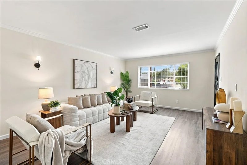 7635 Fallbrook