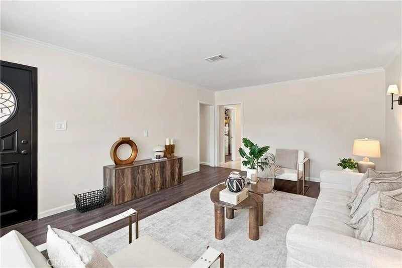 7635 Fallbrook