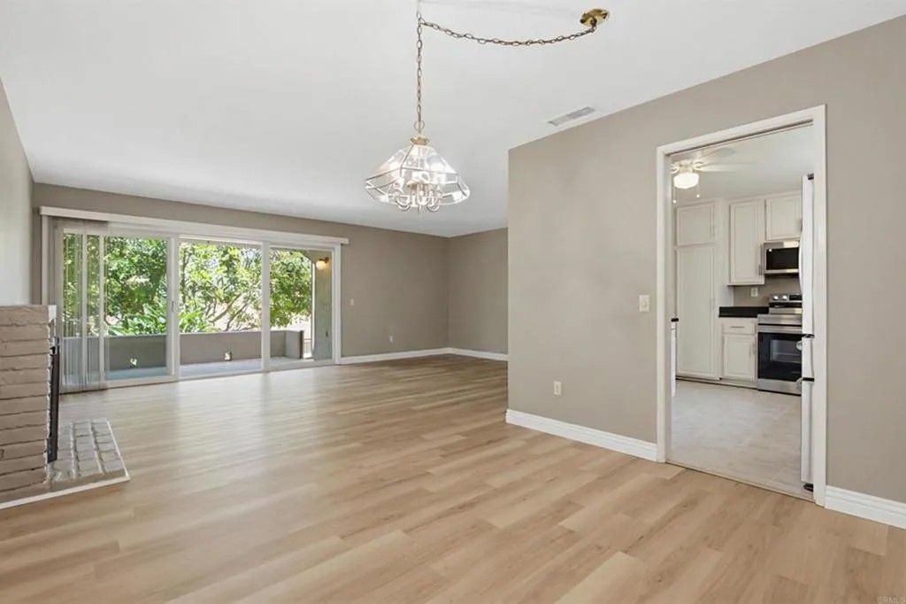 17439 Plaza Otonal