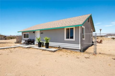 Photo of 65076 E Broadway, Joshua Tree, CA 92252 (MLS # IG26015293)