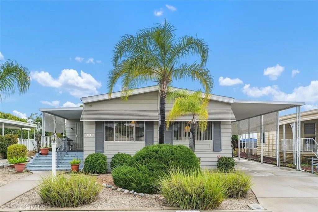 Photo of 38230 Calle Arrebol, Murrieta, CA 92563 (MLS # SW25265268)