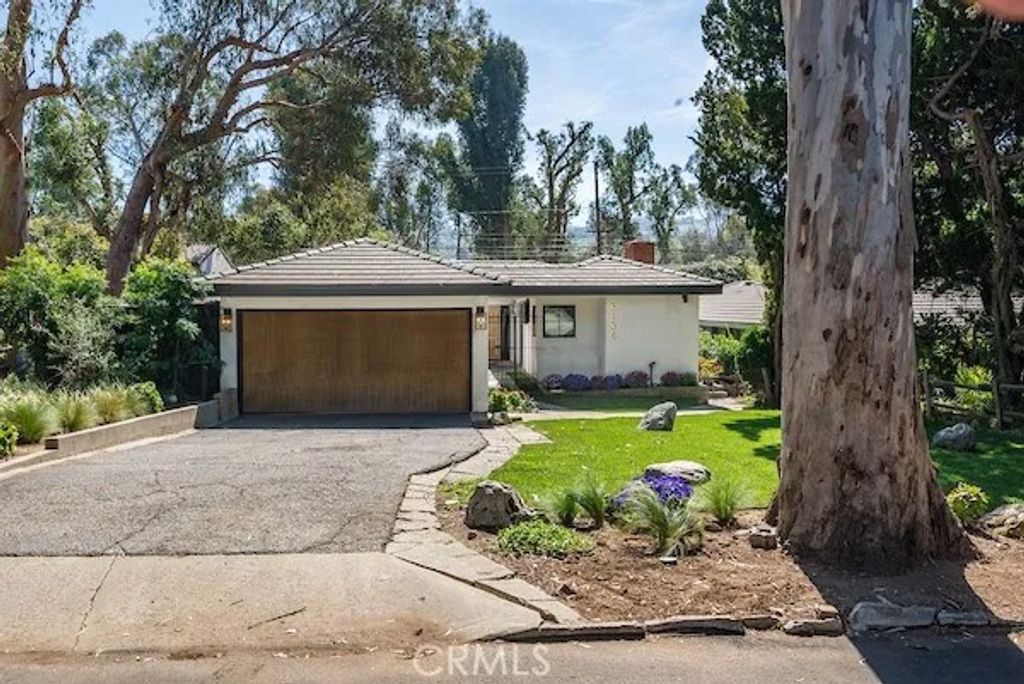 Photo of 3136 Via La Selva, Palos Verdes Estates, CA 90274 (MLS # SB26046937)