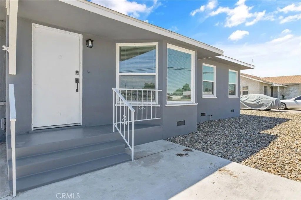 Photo of 1483 E Bardsley Avenue, Tulare, CA 93274 (MLS # IG26027133)