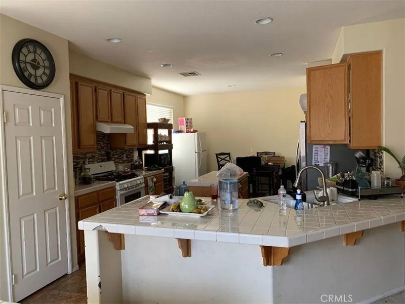 14627 Delicious Street
