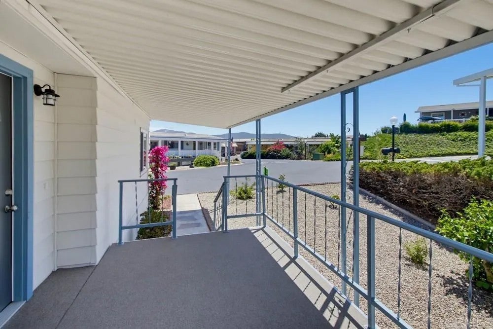 3535 Linda Vista 67