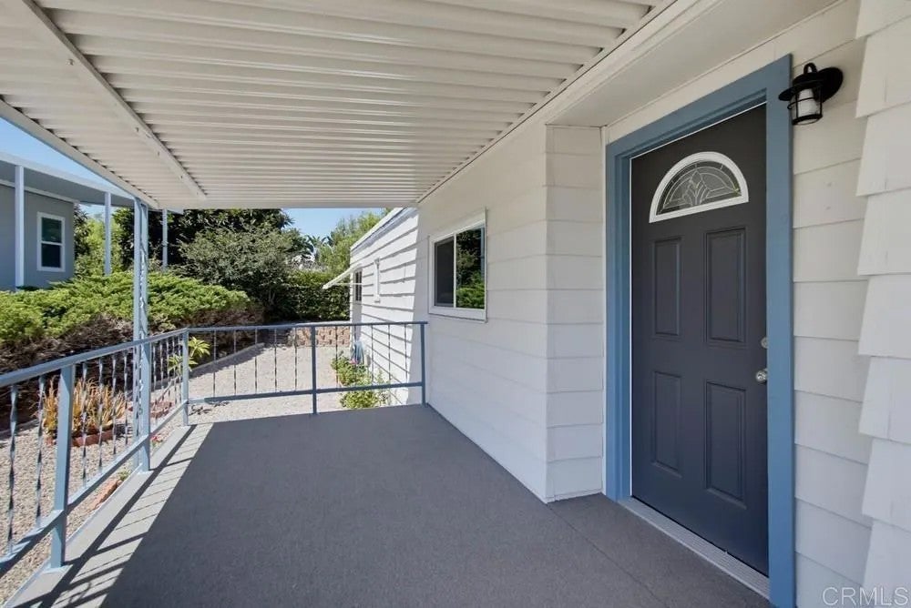 3535 Linda Vista 67
