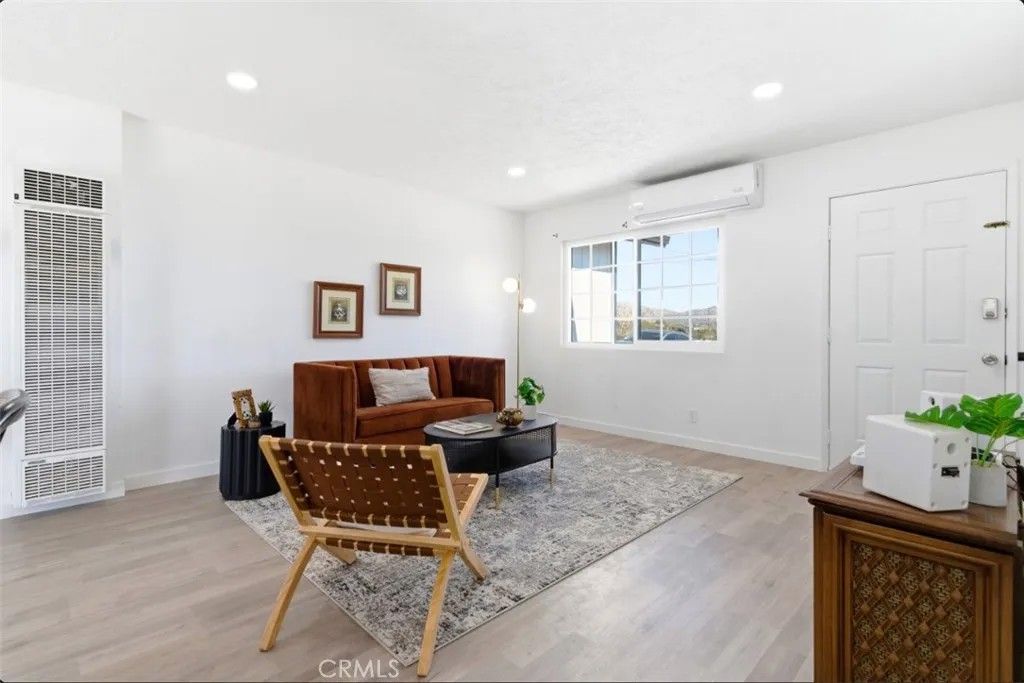 Photo of 9154 Navajo Trl, Morongo Valley, CA 92256 (MLS # TR25273387)