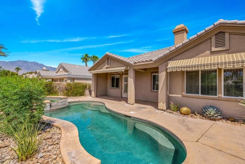 41 Vista Mirage Way