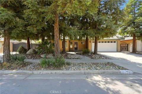 Photo of 247 E Kennedy AVE, Tulare, CA 93274 (MLS # PI26068293)