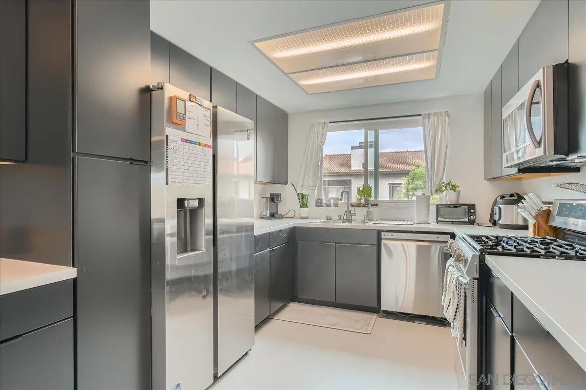 9840 Shirley Gardens Dr 8