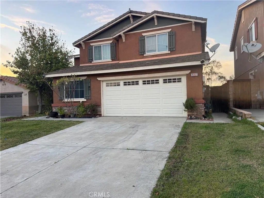 Photo of 45007 Altissimo Way, Lake Elsinore, CA 92532 (MLS # MB25279168)