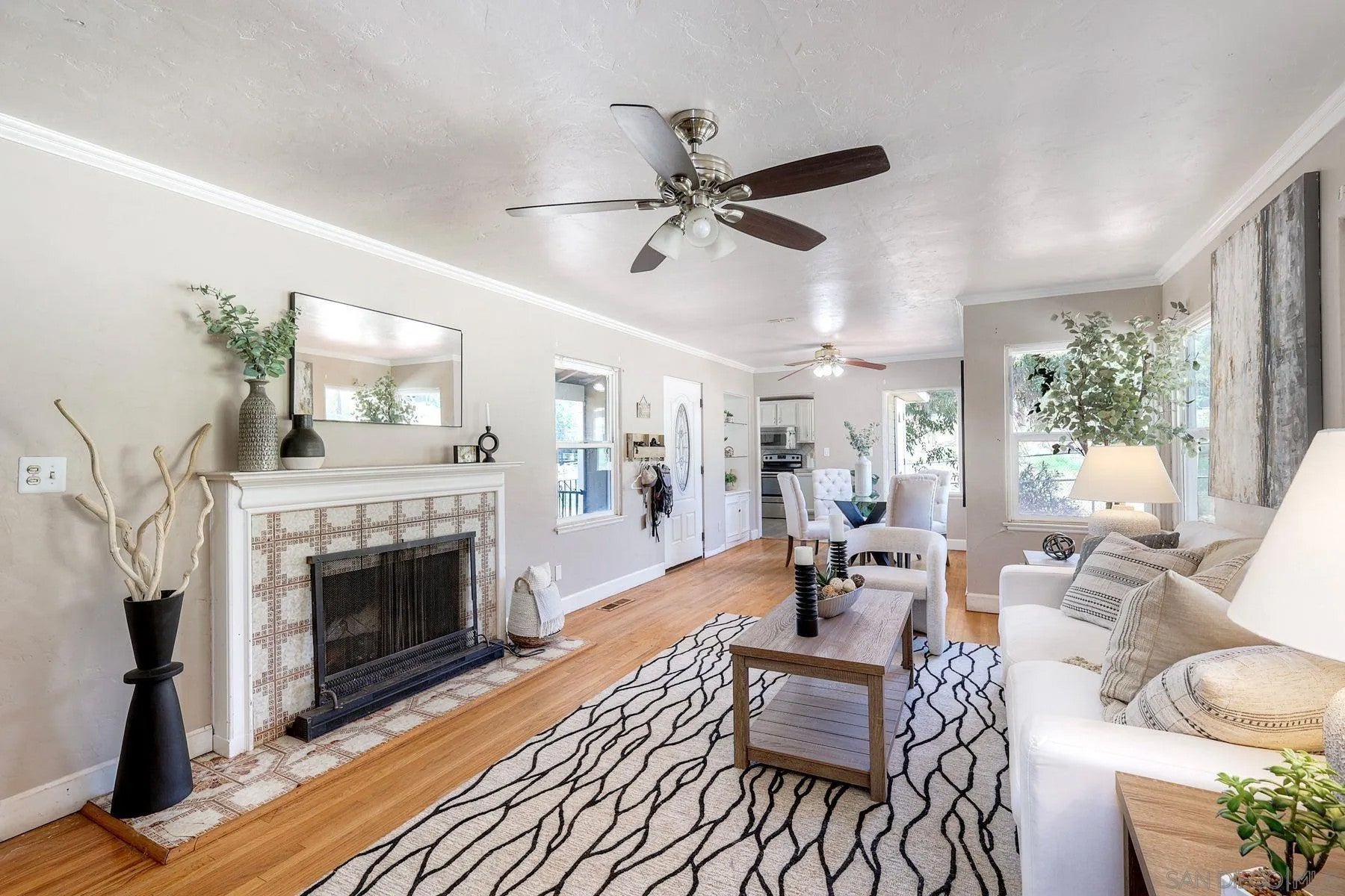 10859 Valle Vista