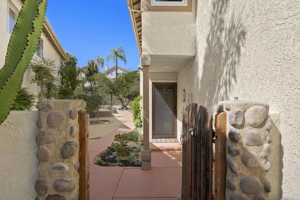 Photo of 4989 Corte Playa Encino, San Diego, CA 92124 (MLS # NDP2511233)