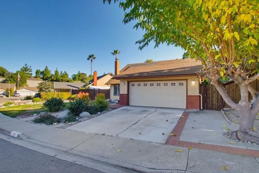 Photo of 11385 Paseo Albacete, San Diego, CA 92129 (MLS # 250045533)