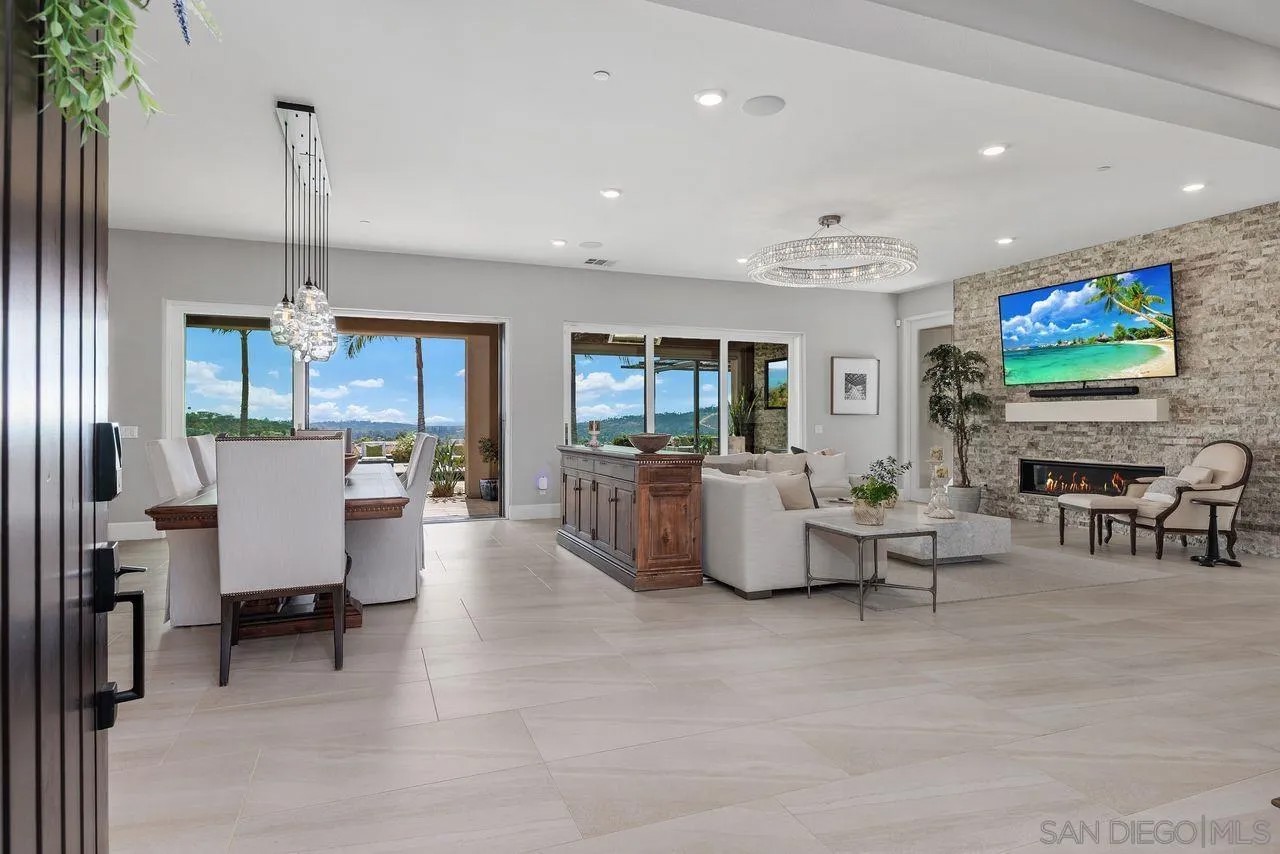 17004 Rendezvous Cir