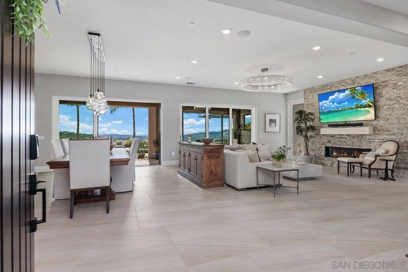 17004 Rendezvous Cir