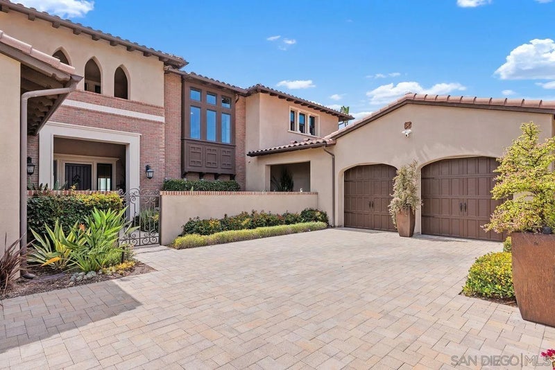 17004 Rendezvous Cir