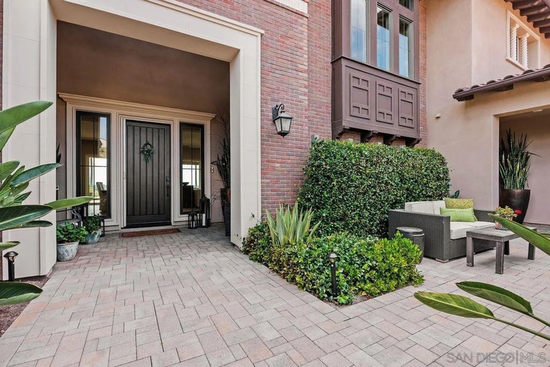 17004 Rendezvous Cir