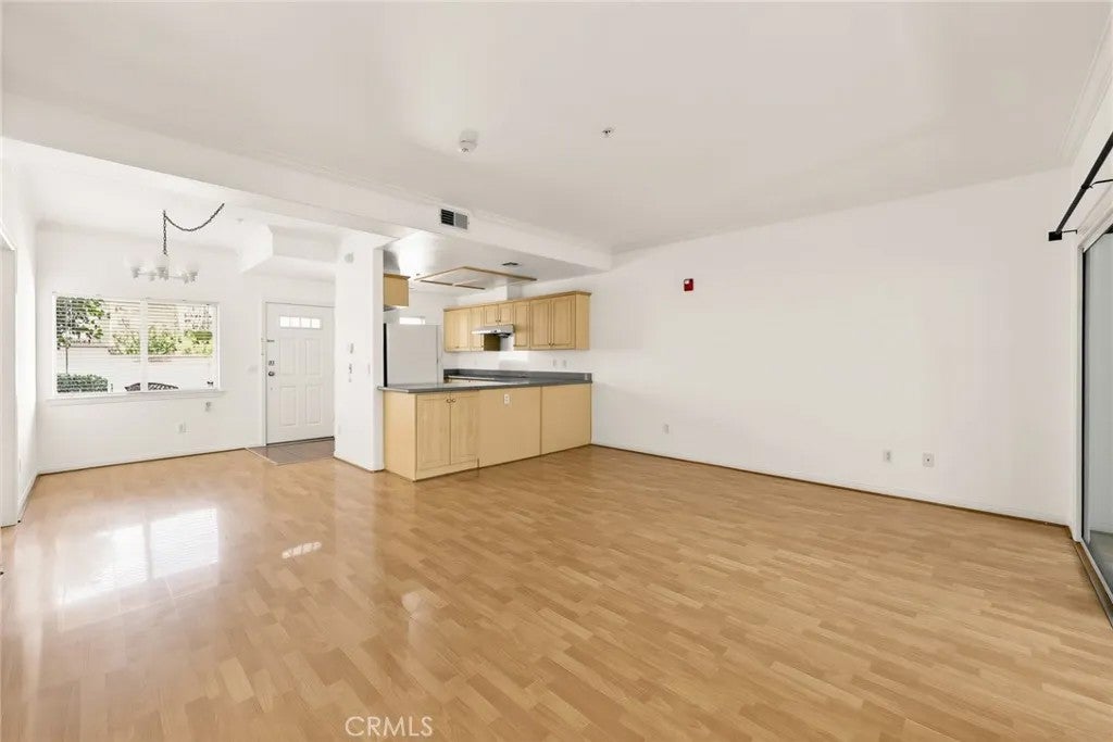 121 N Mcpherrin Avenue 105