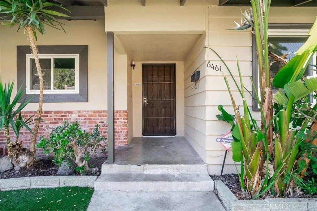6461 Hillgrove