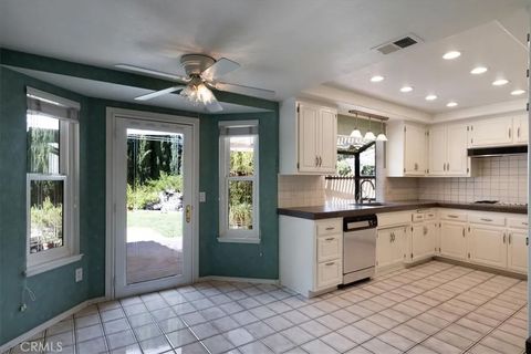 Tiny photo for 28011 Charles Dr, Saugus, CA 91350 (MLS # SR25239555)