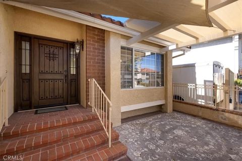 Tiny photo for 28011 Charles Dr, Saugus, CA 91350 (MLS # SR25239555)
