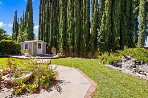 Tiny photo for 28011 Charles Dr, Saugus, CA 91350 (MLS # SR25239555)