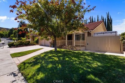 Tiny photo for 28011 Charles Dr, Saugus, CA 91350 (MLS # SR25239555)